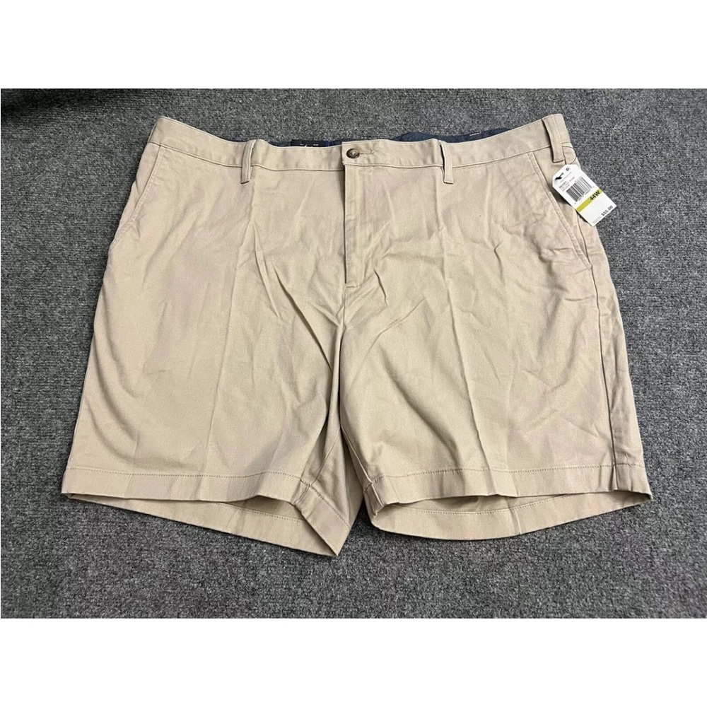 NWT Nautica deck shorts Stretch Size 44 6 Inch Inseam Tan Men’s Pockets